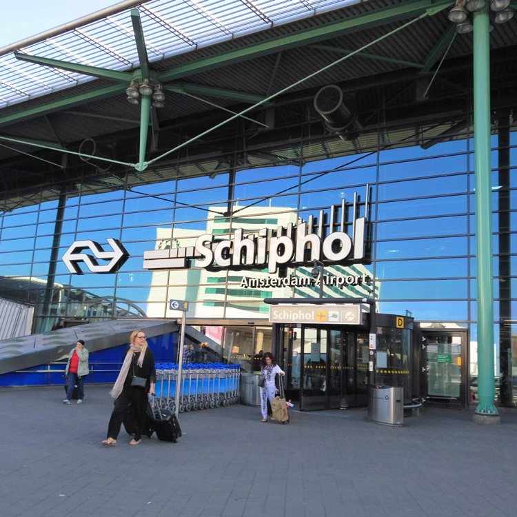 Airport transfer Amsterdam