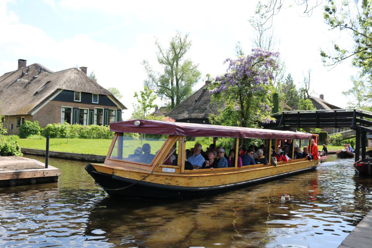 Canal Cruise Giethoorn