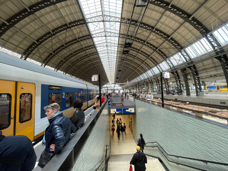 Public transport: train Amsterdam