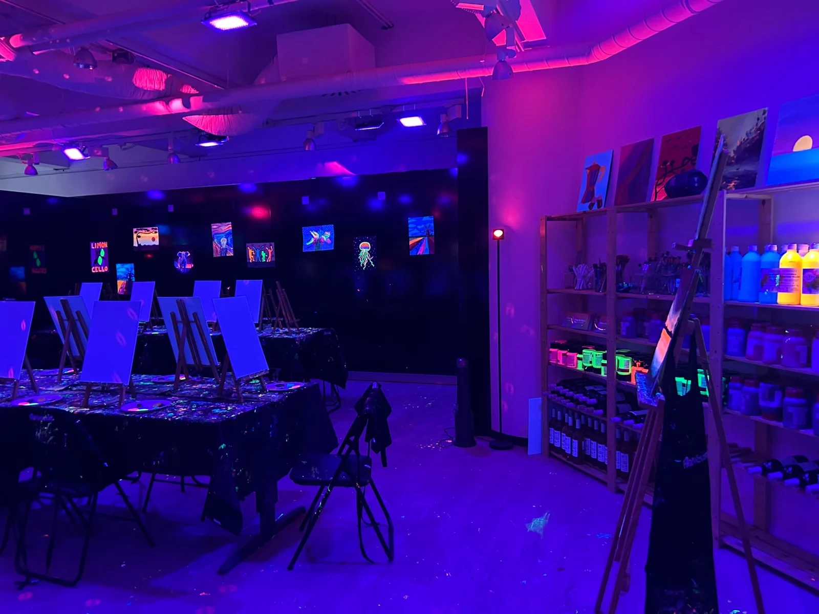 Easels and fluorescent paint at Rembrandt van Wine in Amsterdam
